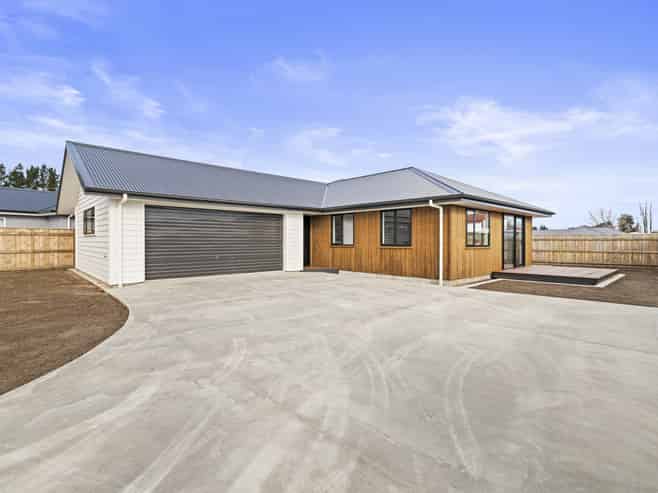 4 Rayner Lane, Marton