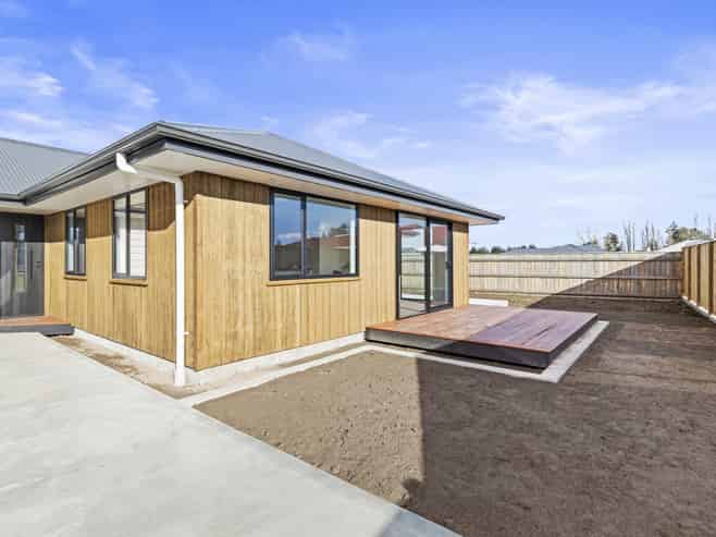 4 Rayner Lane, Marton