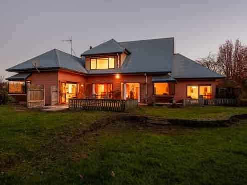 153 Halcombe Road, Feilding