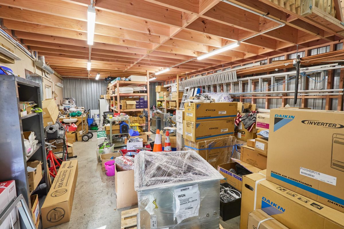 Quality office and warehouse in Grenada – pohled 6