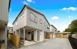 8C Butterworth Drive, Glendene