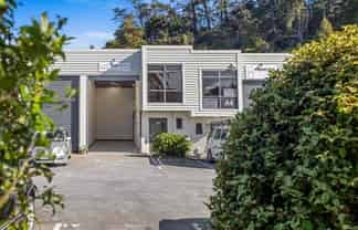 SUPERB TRADESMAN UNIT
