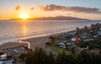 19 Groves Road, Raumati Beach