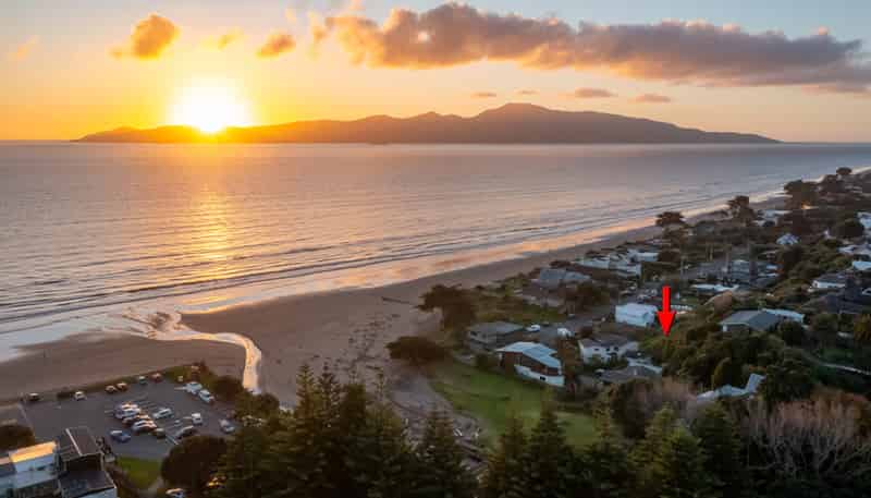 19 Groves Road, Raumati Beach
