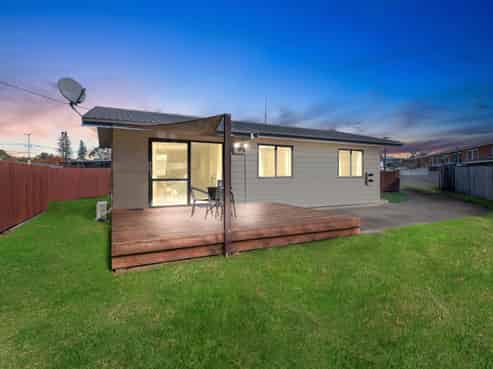 9B Mount View Drive, Mangakakahi