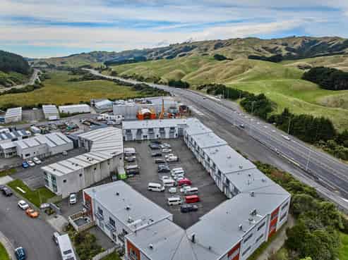 High Quality Unit - Live and Work Potential!
