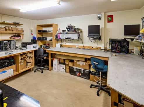 Commercial workshop - front and centre