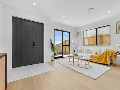 122 McQuoids Road, Flat Bush
