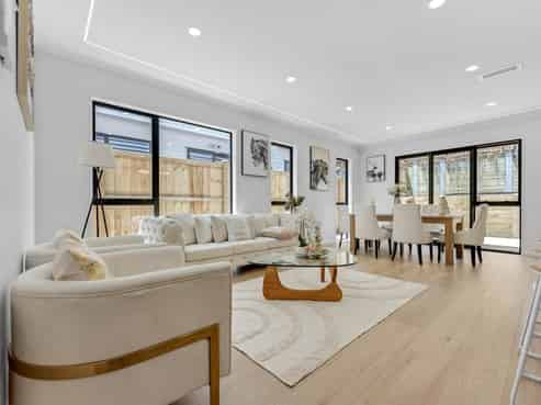 122 McQuoids Road, Flat Bush