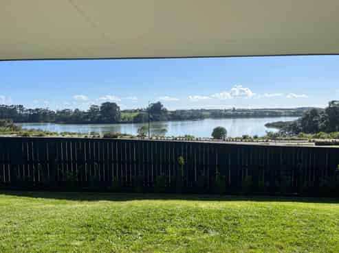 8 Omahuru Road, Glenbrook