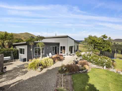 61 Whites Road, Waikouaiti