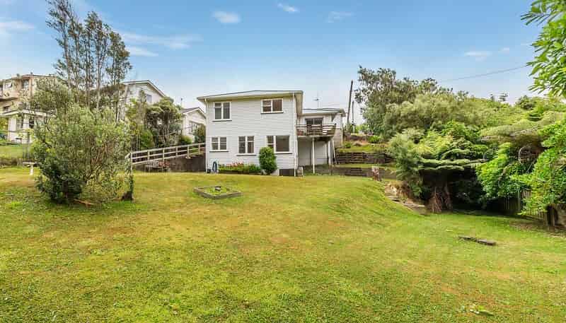 44 Handyside Street, Tawa