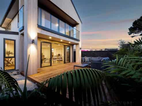 10 Eliot Street, New Plymouth
