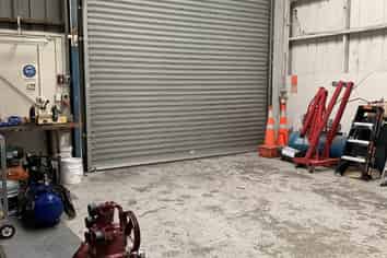 Versatile Gracefield Workshop with Yard