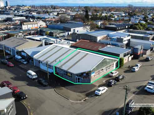 Phillipstown Warehouse with Showroom