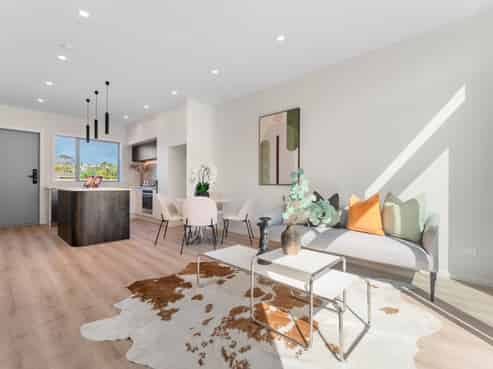 2A Babington Place, Torbay