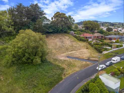 40 and 42 Waldron Crescent, Green Island