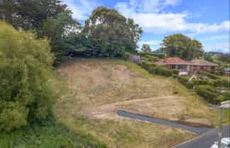 40 and 42 Waldron Crescent, Green Island