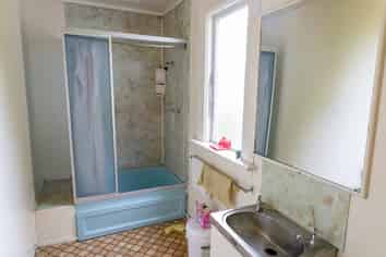 Room 7/13 Russell Street, Dunedin Central