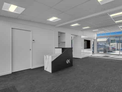 Owner-occupier or lease opportunity