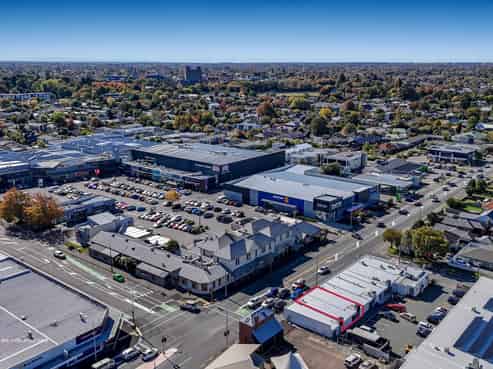 Owner-occupier or lease opportunity