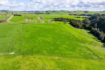 121 Meikle Road, Tomarata