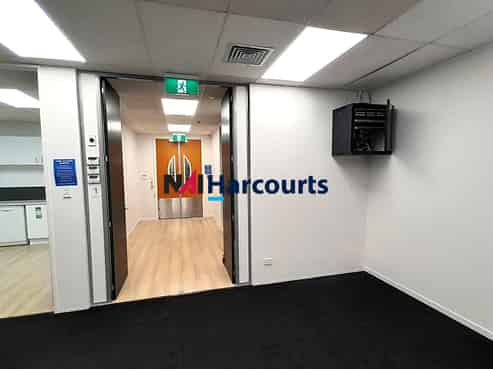 Office Space in Prestigious Takapuna Building