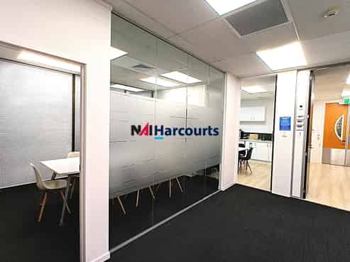 Office Space in Prestigious Takapuna Building