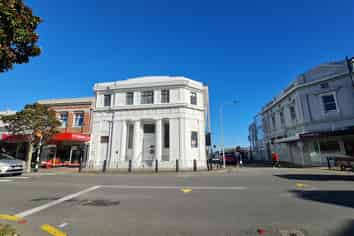 Double Stud, Heritage Charm – Jackson Street Gem