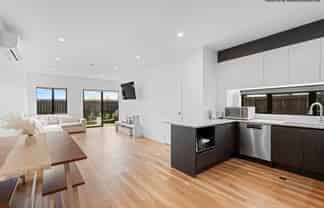 69 Whare Kauri Road, Papakura