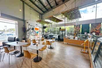 Prime 170 sqm Café/Retail Opportunity