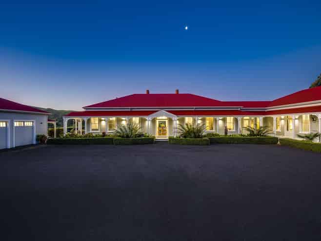  'Cape South' - 55 Waipuka Road, Waimarama