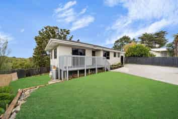 2/33 Seaward Place, Wattle Downs