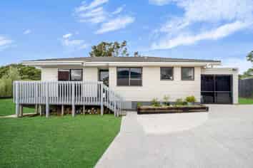 2/33 Seaward Place, Wattle Downs