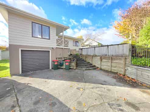 21 Moonstone Grove, Birchville