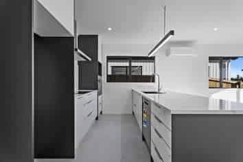 2/18 Church Road, Pukete