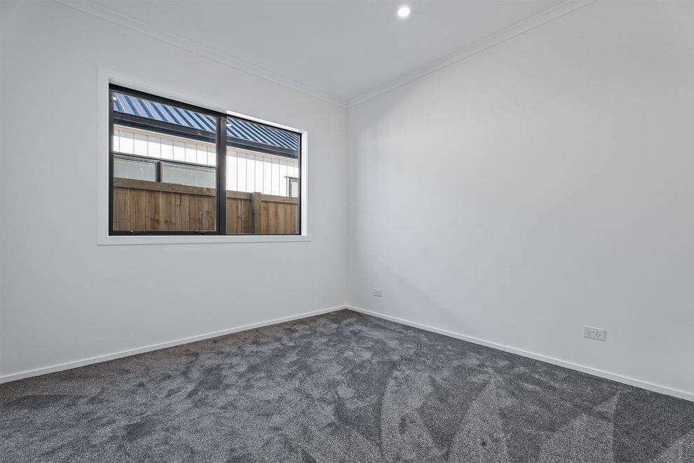 Freehold Opportunity in Sought After Pukete - Vista 6