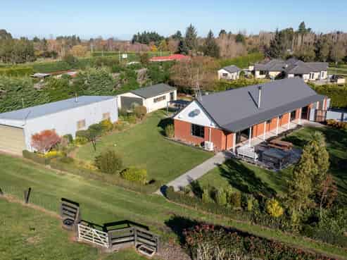 16 Mcgrath Road, Elgin