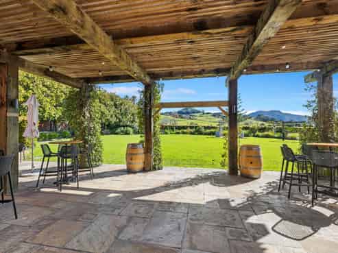 Freehold character investment in Matakana