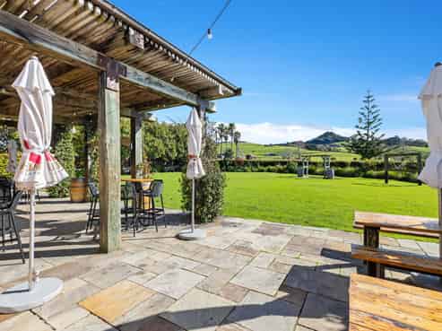 Freehold character investment in Matakana