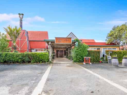 Freehold character investment in Matakana