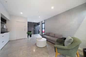 Corner Multi-Use Investment, 8 Carparks!