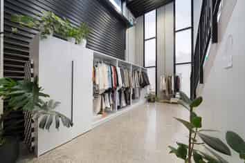 Corner Multi-Use Investment, 8 Carparks!