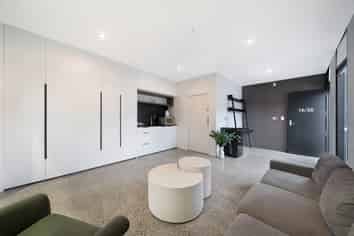 Corner Multi-Use Investment, 8 Carparks!