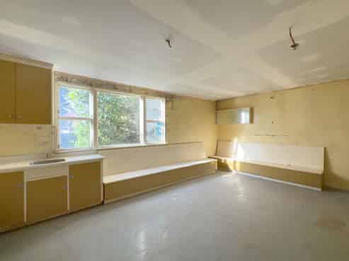 Centrally Located Workshop-Warehouse