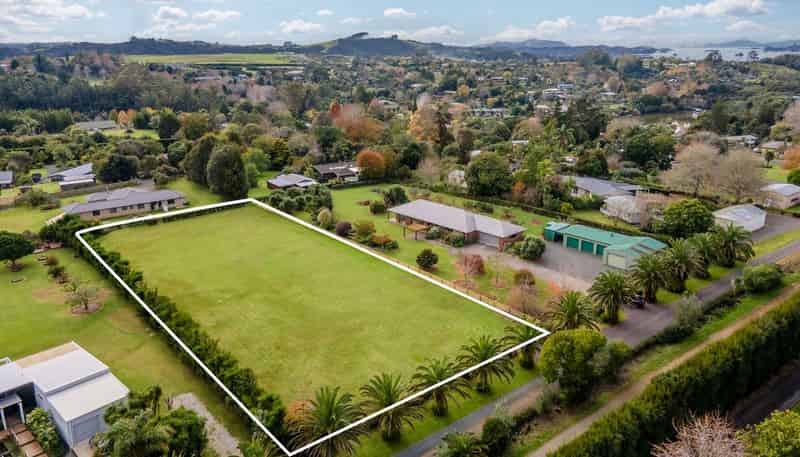 1/120 Landing Road, Kerikeri