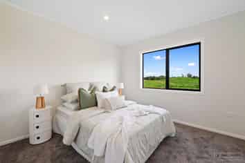 2  Dinsdale Street, Kawaha Point