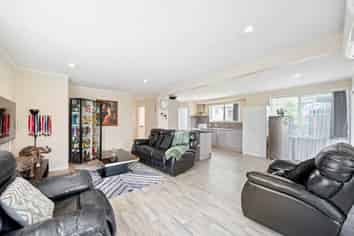8 Hyperion Drive, Randwick Park