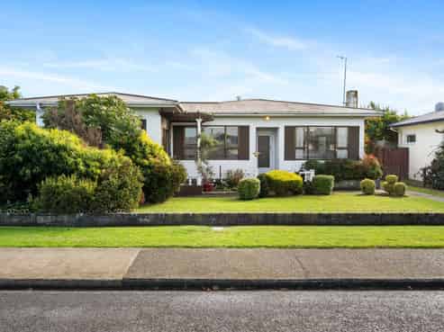 1412 Woodstock Avenue, Mayfair