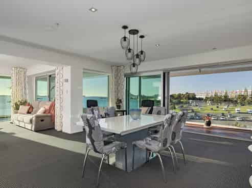 303/50B Cross Road, Tauranga Central